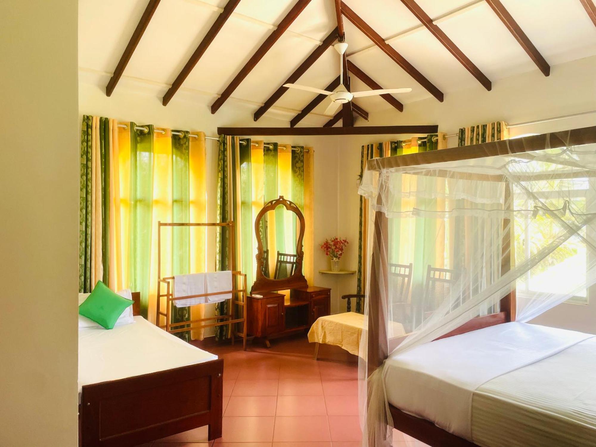 Island House Otel Dikwella Dış mekan fotoğraf