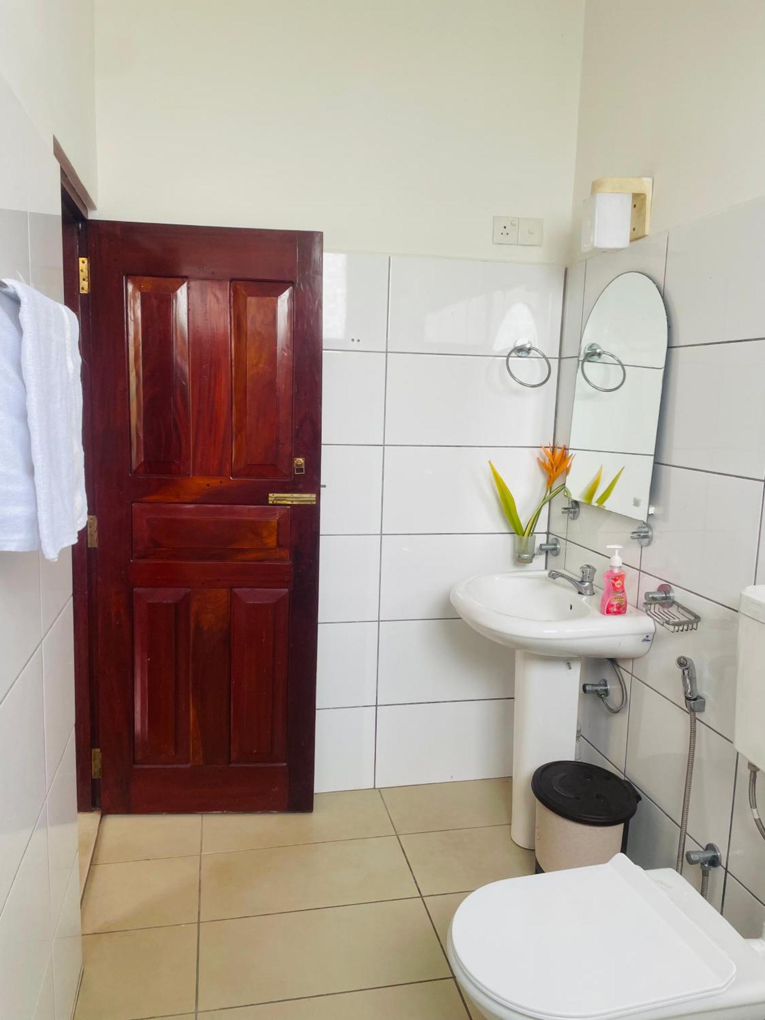 Island House Otel Dikwella Dış mekan fotoğraf